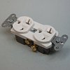 76160.2.20.250W USA Einbausteckdose 2-fach 3-polig 20 A 250 V weiß