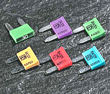 FK1 1 A 168.6785.410_ 1 A 32 V Auto-Flachsicherung Kennfarbe schwarz 11.9 x 3.8 mm Mindestabnahme 10