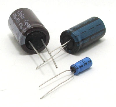 Low aréoport électrolytiques Condensateur Elko 3300 µF 105 ° 16 V ra5 Radial 1x